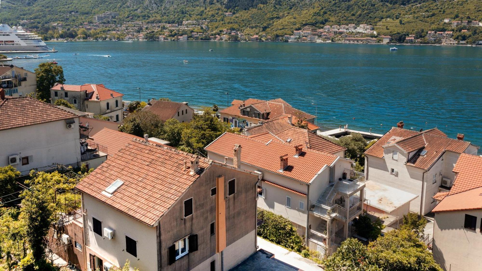 Apartment Busola Kotor Exterior foto